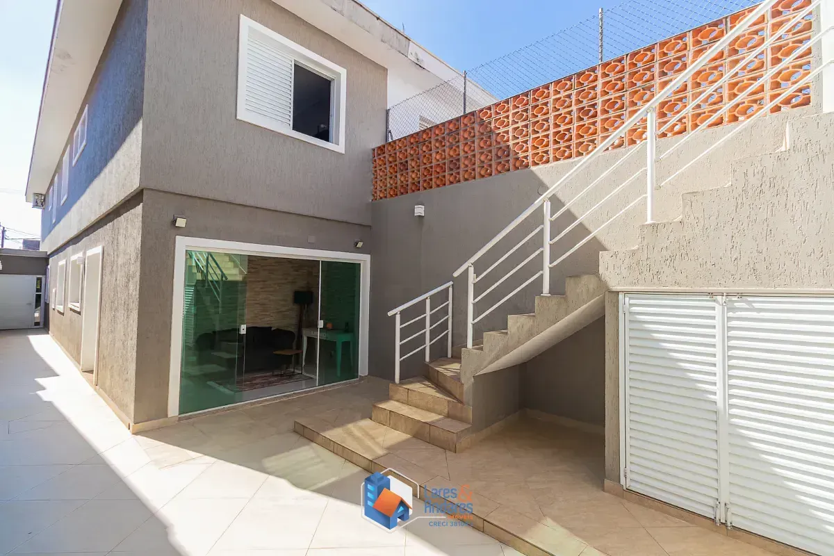 Imagem Casa para venda em Vila Dom Pedro I com 3 quartos, sendo 3 suítes, 223m²