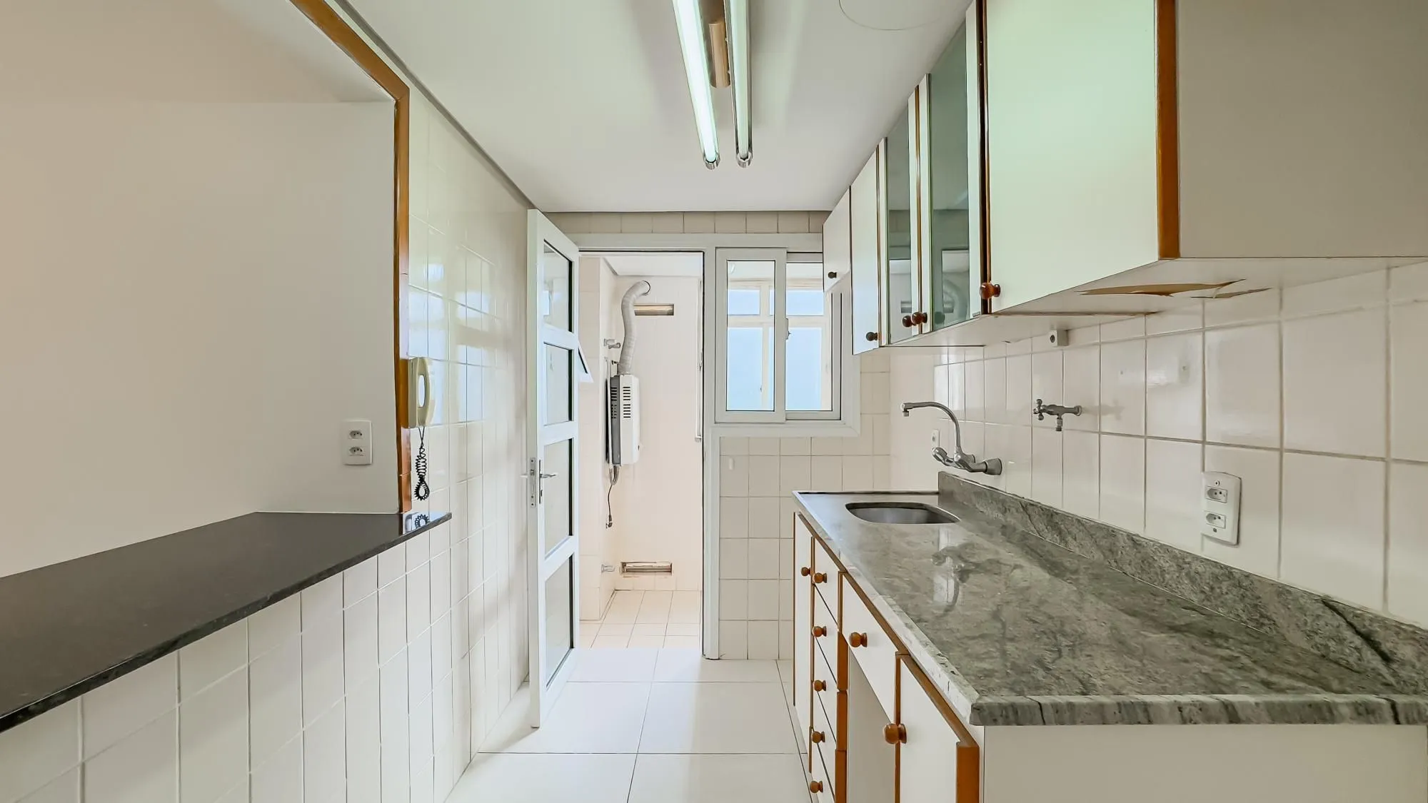 Imagem Apartamento com 3 Quartos (1 suíte) à venda, 76m² - Boa Vista