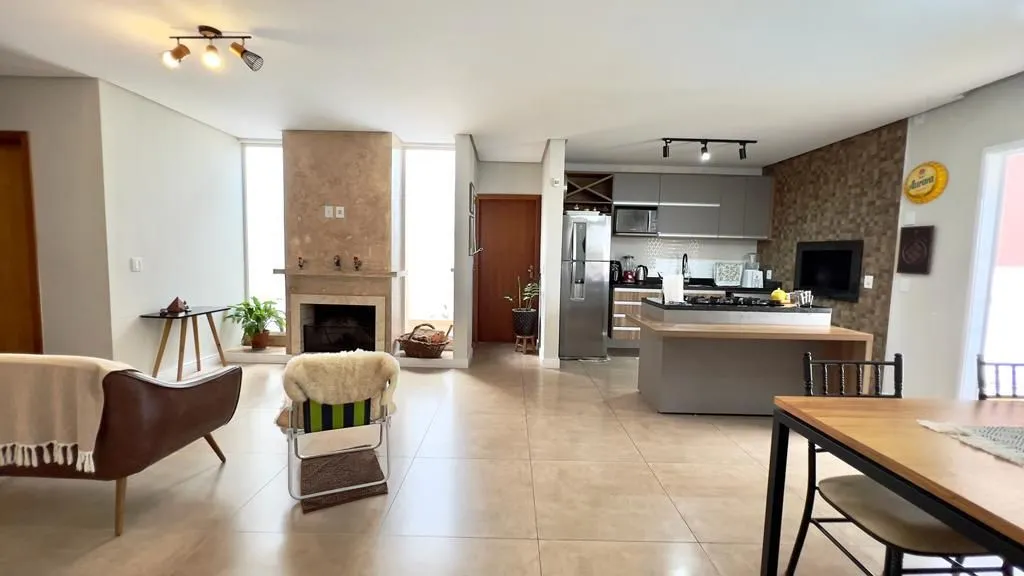 Imagem Casa térrea com piscina no Guarujá