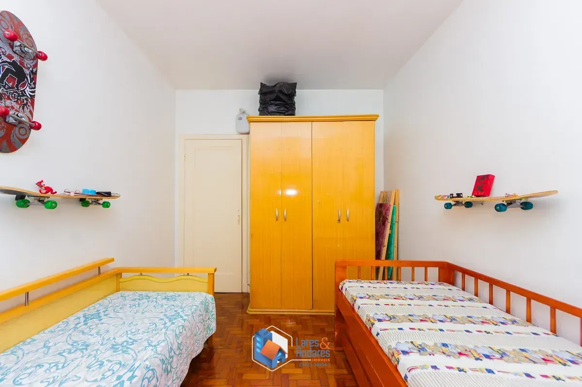 Imagem Casa para venda em Vila Moinho Velho com 5 quartos, sendo 1 suíte, 300m²