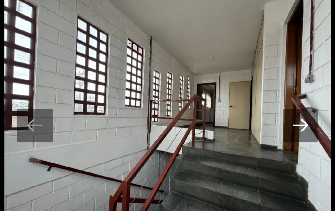 Imagem Salão Comercial para Alugar na Zona Norte - 800m² com Mezanino, Refeitório, Cozinha e 4 Banheiros