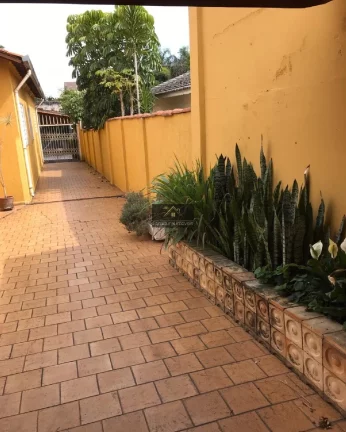 Imagem CITY LAPA BOM PARA ÁREAS DA SAÚDE ADVOVACIA CASA TÉRREA 3 DORMITÓRIOS 1 SUÍTE 4 BANHEIROS VAGA PARA 5 AUTOMÓVEIS BEM LOCALIZADA