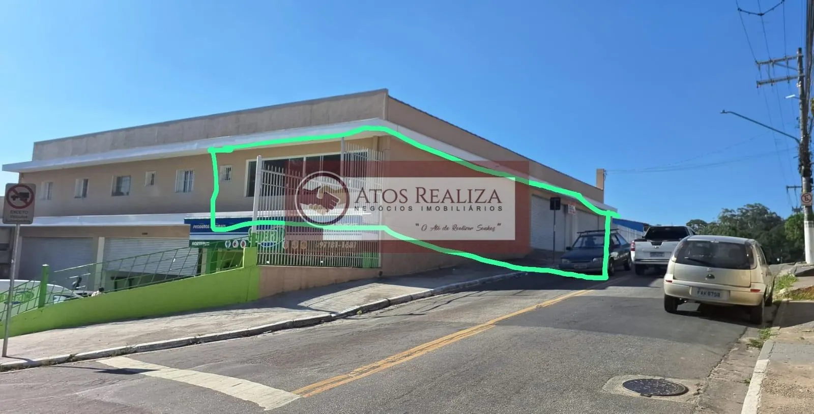 Imagem Galpão para Alugar no Jardim Santa Bárbara, SP - 170m², 2 Banheiros