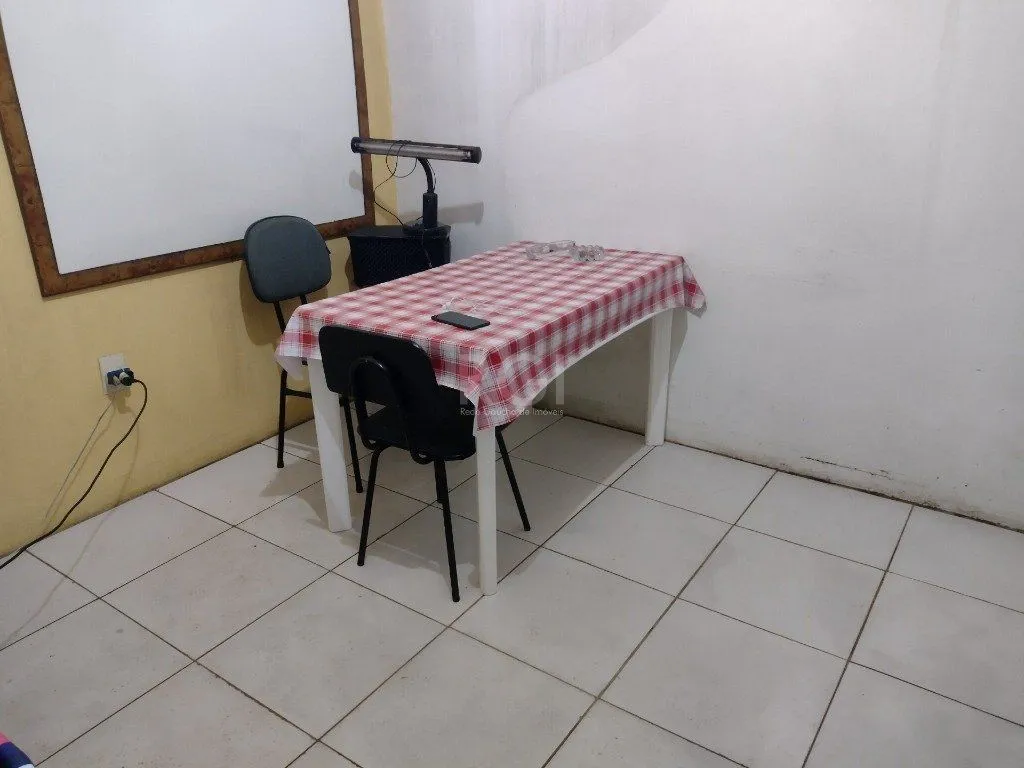 Imagem Casa para Venda com 200m², bairro Nonoai