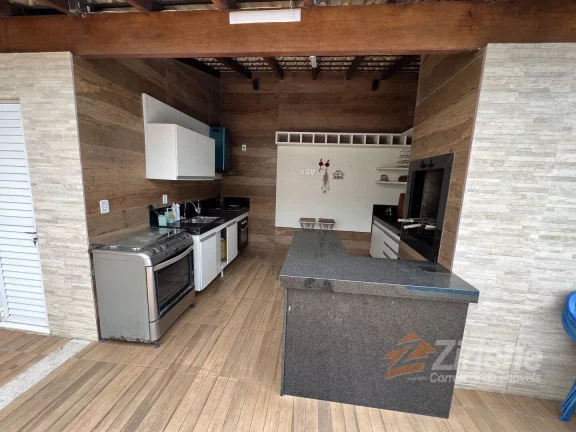 Imagem CASA COM ÁREA DE LAZER COMPLETA EM SANTA MÔNICA GUARAPARI...