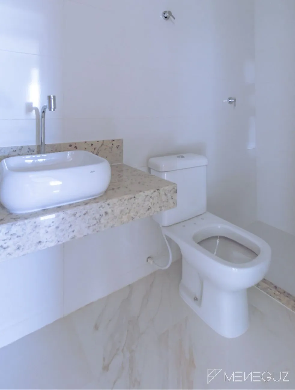 Imagem Apartamento 2 Quartos a venda no centro de Guarapari com vista para o canal