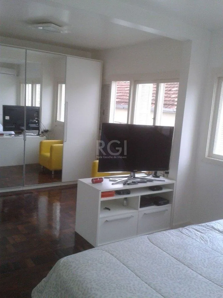 Imagem Apartamento para Venda - 77m², 3 dormitórios, Petrópolis