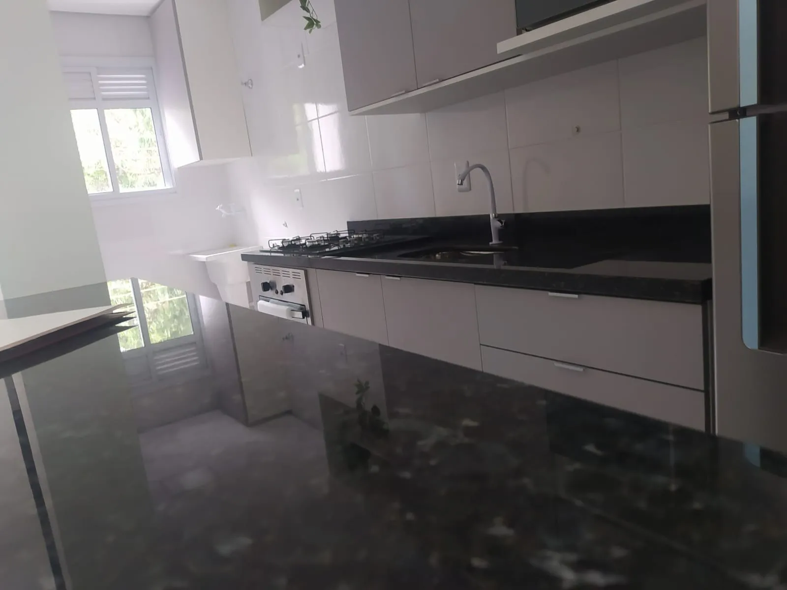 Imagem Lindo apartamento no Residencial Jardim Saira.