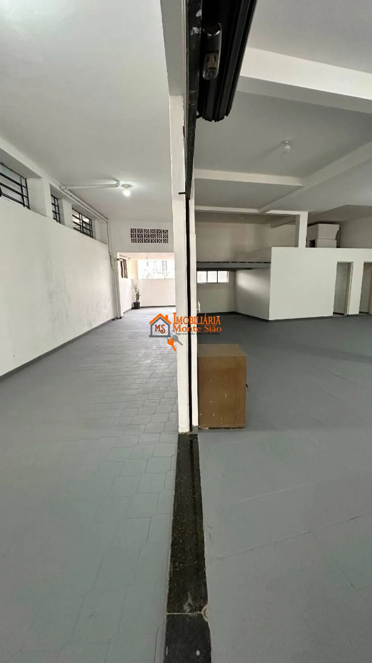 Imagem Salão para alugar, 250 m² por R$ 6.205,00/mês - Vila das Palmeiras - Guarulhos/SP