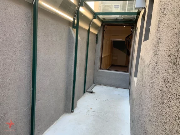 Imagem Casa comercial para locação em São Paulo-SP, bairro Pinheiros: 2 quartos, 2 salas, 2 banheiros, 1 vaga, 110m. Confira!