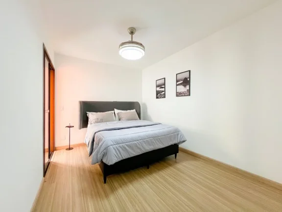 Imagem Apartamento 155M², 4Q, 1 Suíte, 3 Banheiros, 3 Vagas, Sacada, Lavabo, Academia, Piscina, Churrasqueira, Sauna, Quadra, Playground, Depósito, Despensa.