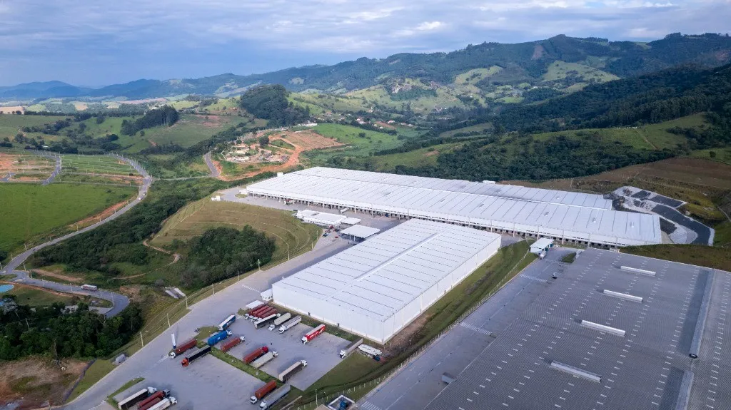 Imagem Galpão logístico Comercial para Locação em Extrema-MG: Centro, 12 Vagas, 2.929,21 m² de Área.
