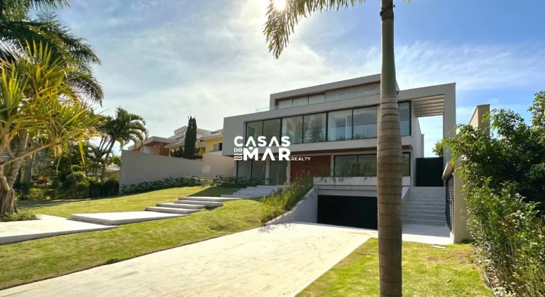 Imagem Luxuosa mansão na Barra da Tijúca, Rio de Janeiro - RJ: 6 suítes, 3 salas, 10 banheiros, 5 vagas de garagem, 1.020m².