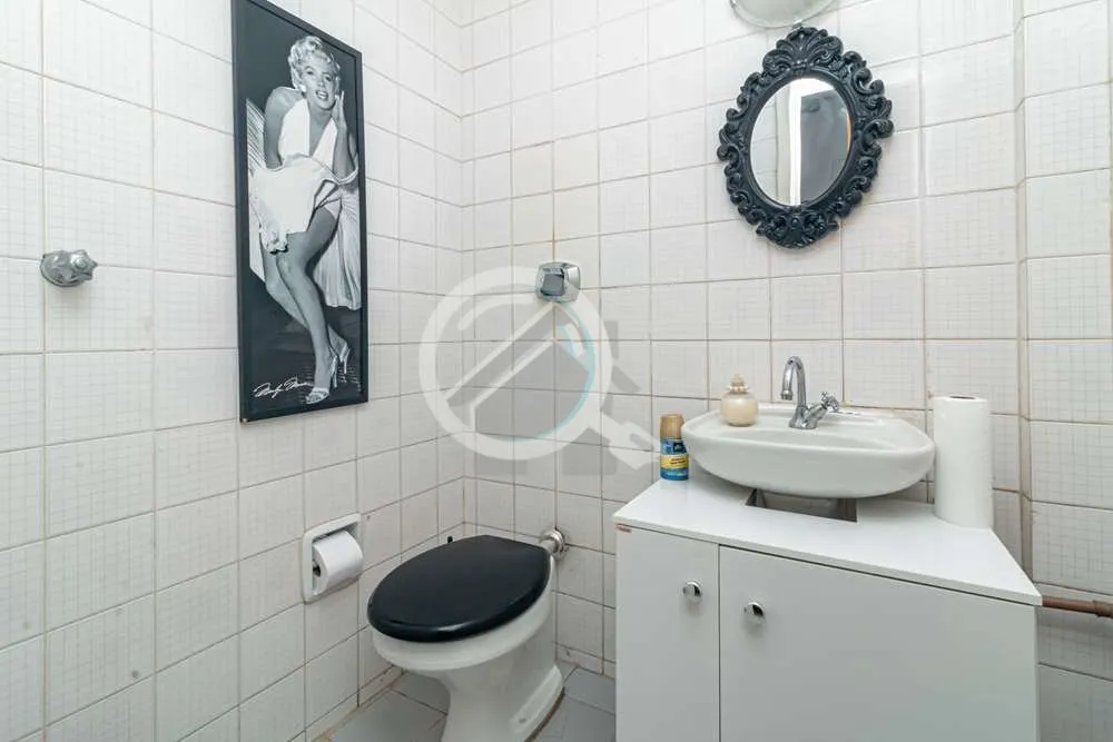 Imagem A região do Moinhos de Vento, onde esta loja comercial está localizada, é uma das mais charmosas ...