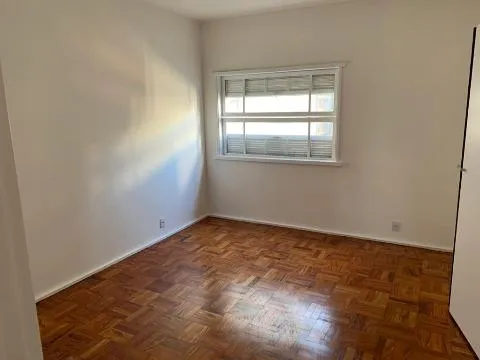 Imagem VENDA DE APARTAMENTO NO EDIFÍCIO ASTURIAS, EM SÃO PAULO, 155m² com 3 quartos, sala de estar, cozinhacom planejados e 01 vaga para auto. CONSULTE-NOS.