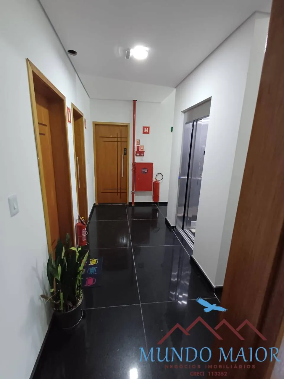 Imagem Cobertura e Apto Novos com Acabamento Alto qualidade - 2 Dorms com Suite!