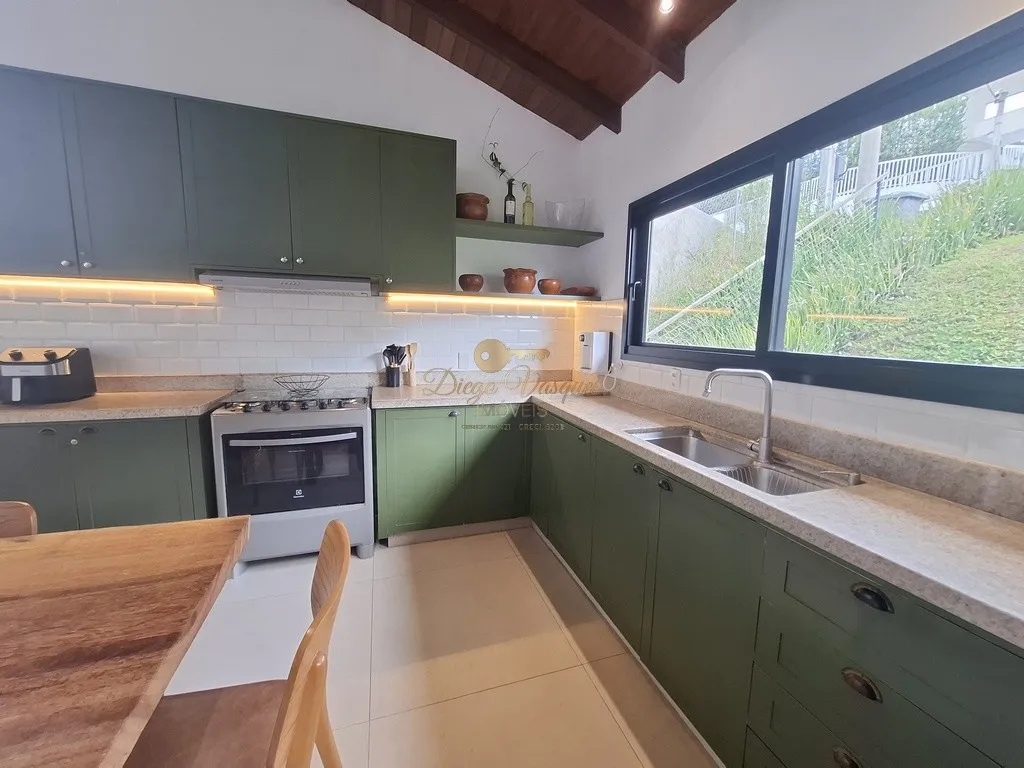 Imagem Casa em Condomínio para Venda em Teresópolis / RJ no bairro Vargem Grande