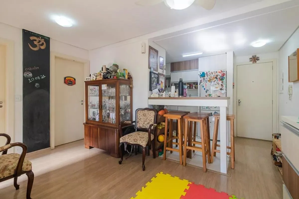 Imagem Apartamento com 2 dormitórios, suíte e churrasqueira.