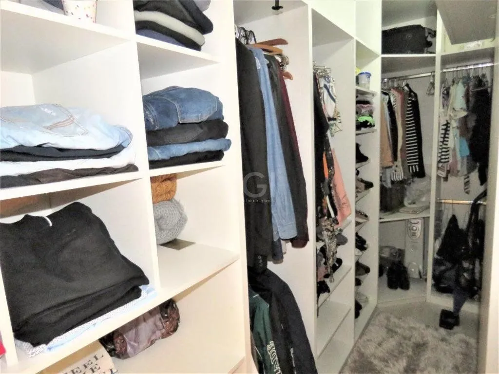 Imagem Ótima casa com 2 dormitórios com suíte master para Comprar