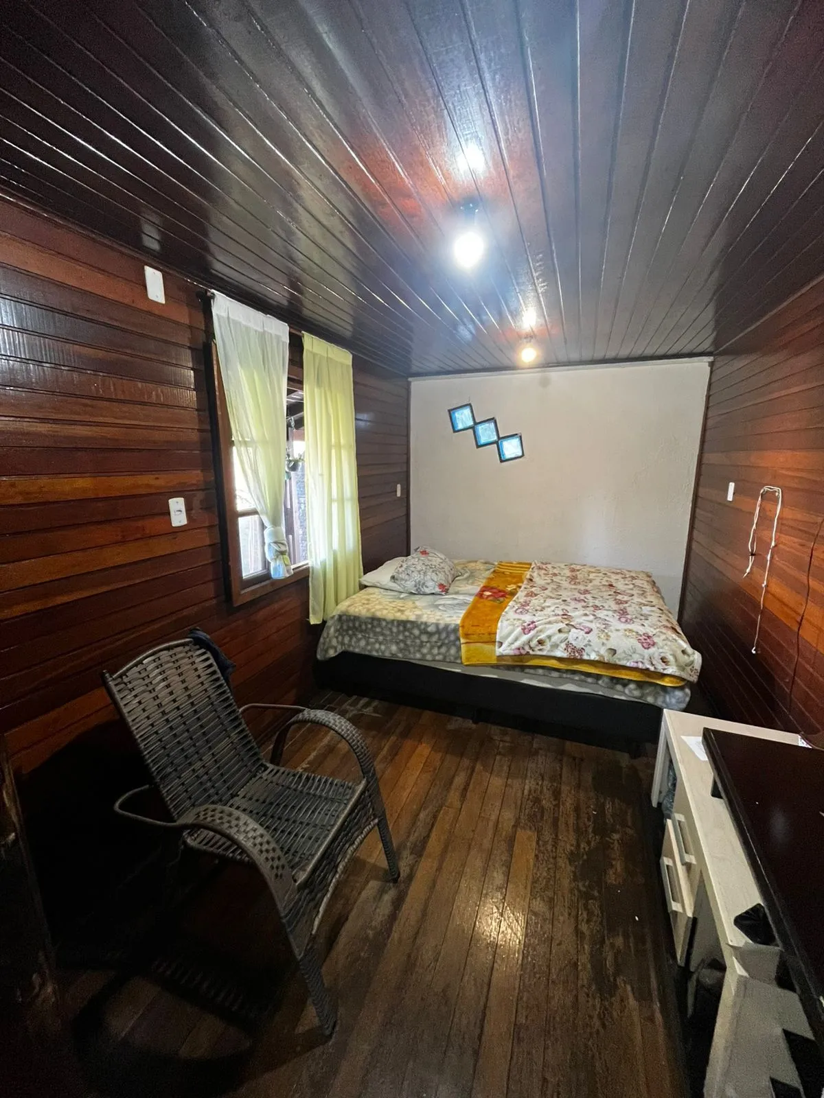 Imagem Terreno de 326m², com 02 casas de Madeira em excelentes condições, Passo d'areia
