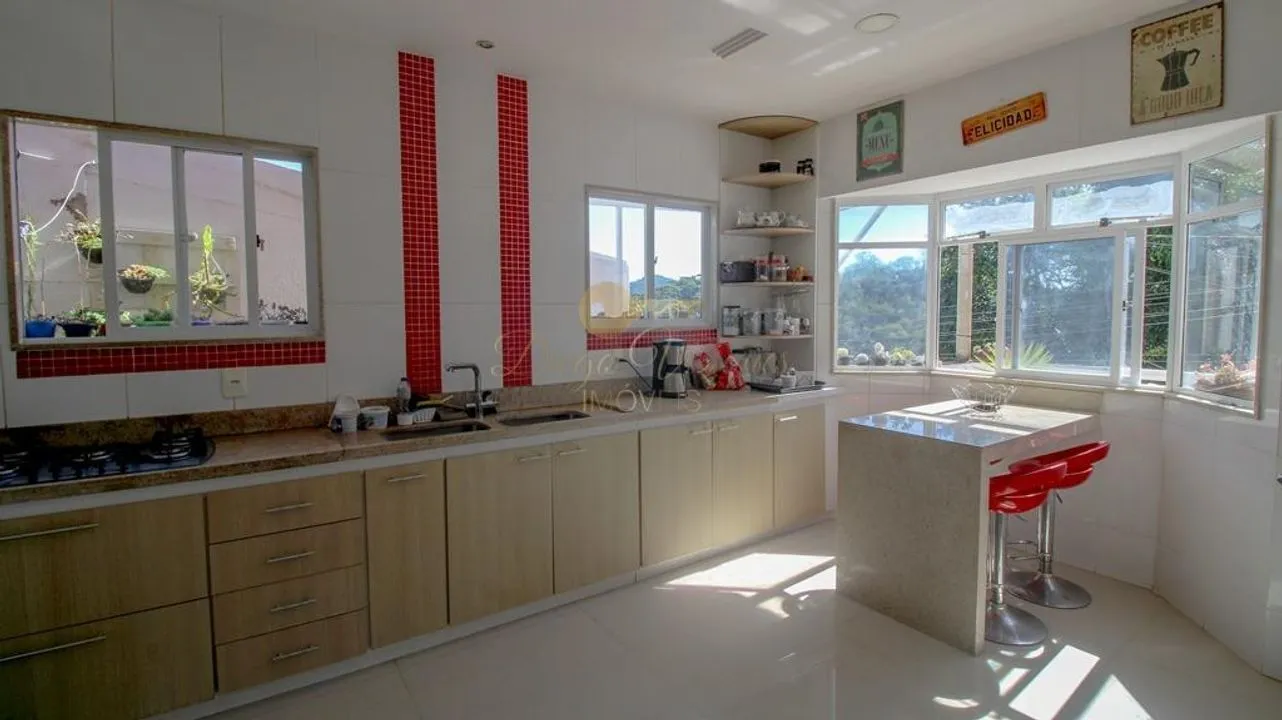 Imagem Casa em Condomínio para Venda em Teresópolis / RJ no bairro Tijuca