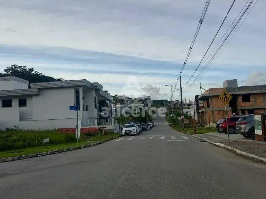 Imagem Terreno à Venda no Condomínio Vista da Pedra | 360m² com Projeto Aprovado