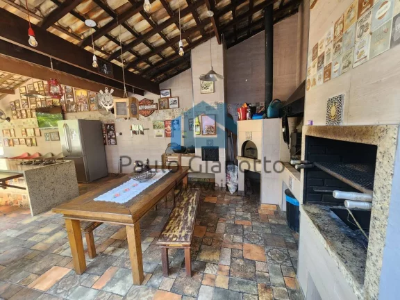 Imagem Casa Exclusiva em Cond na Granja Viana – Privacidade e Sofisticação!