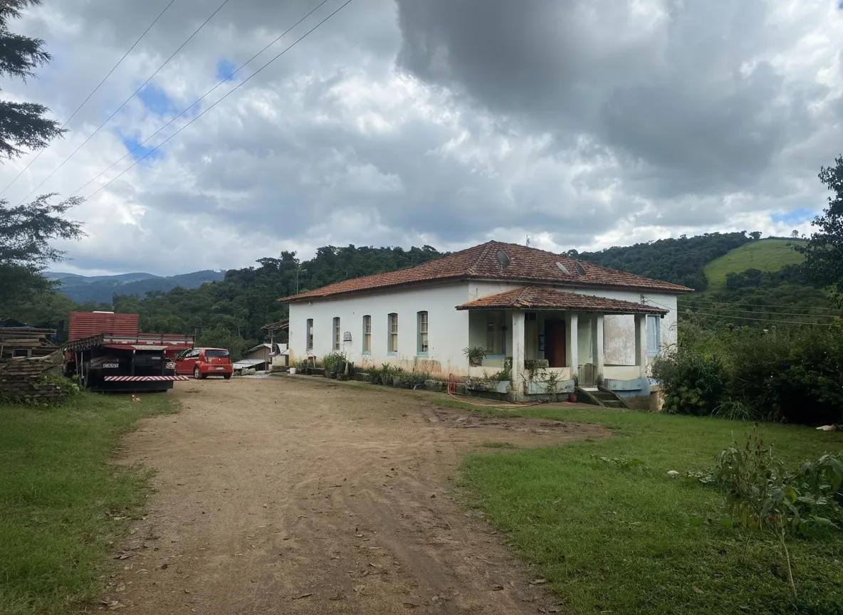 Imagem Sítio 5 m² à venda em Santana de Caldas, Caldas