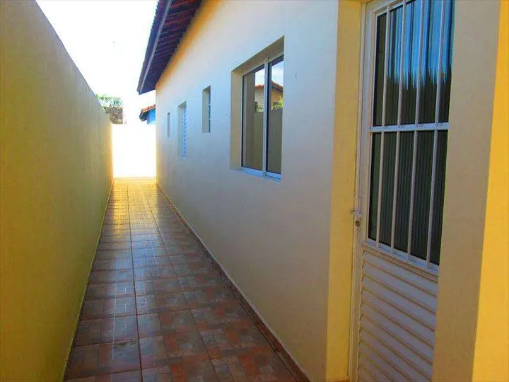 Imagem Casa com 2 Quartos à Venda, 70 m² em Itanhaém