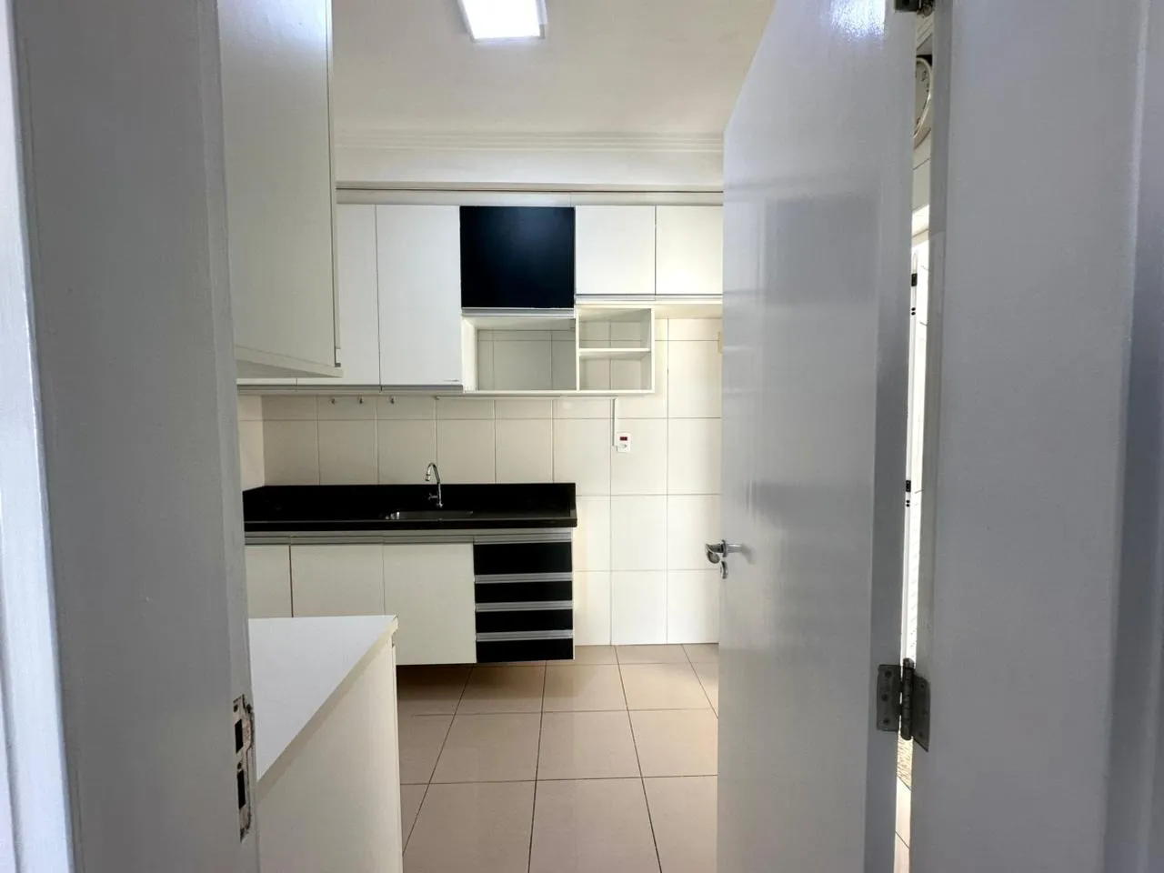 Imagem Apartamento para Locação no Edifício Meliá Campolim com 3 Dormitórios e Vista Privilegiada para o Iguatemi
