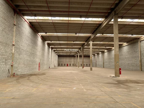 Imagem Galpão para Locação em Barueri - SP com 5.895m² de área total.