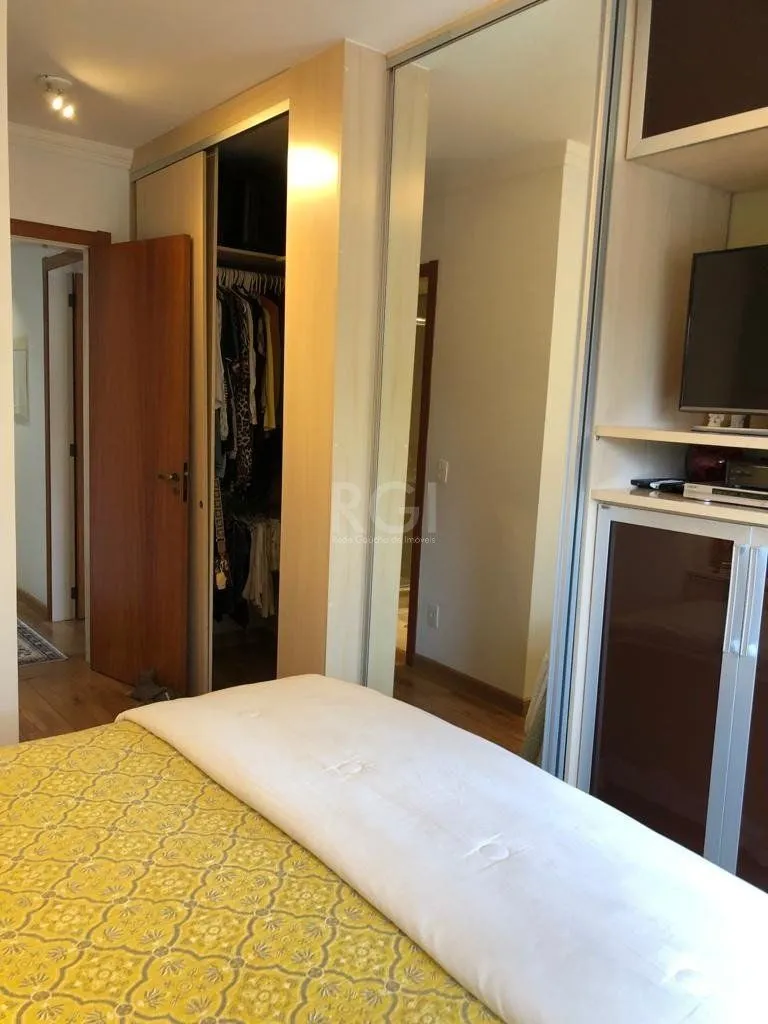 Imagem Apartamento para Venda - 172.94m², 3 dormitórios, 1 suites, 2 vagas - Tristeza