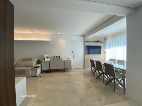 Imagem Descubra o seu novo lar em um amplo apartamento localizado no coração do Santo Antônio. O apartam...