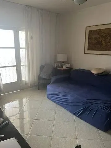 Imagem Casa à venda 2 Quartos, 1 Suite, 5 Vagas, 250M², Residencial Estoril, Taubaté - SP