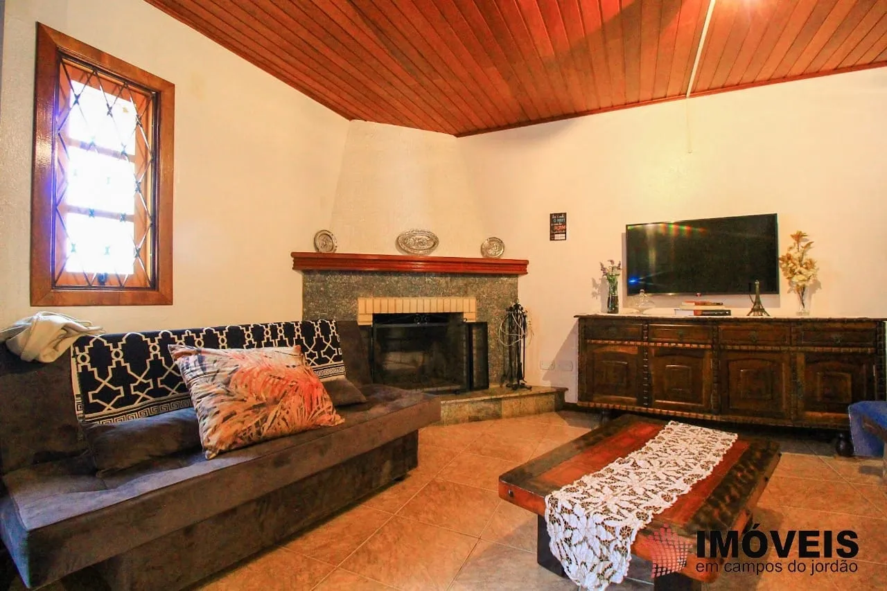 Imagem Comercial à venda 14 Quartos, 14 Suites, 5 Vagas, 380M², Vila Nova Suiça, Campos do Jordão - SP