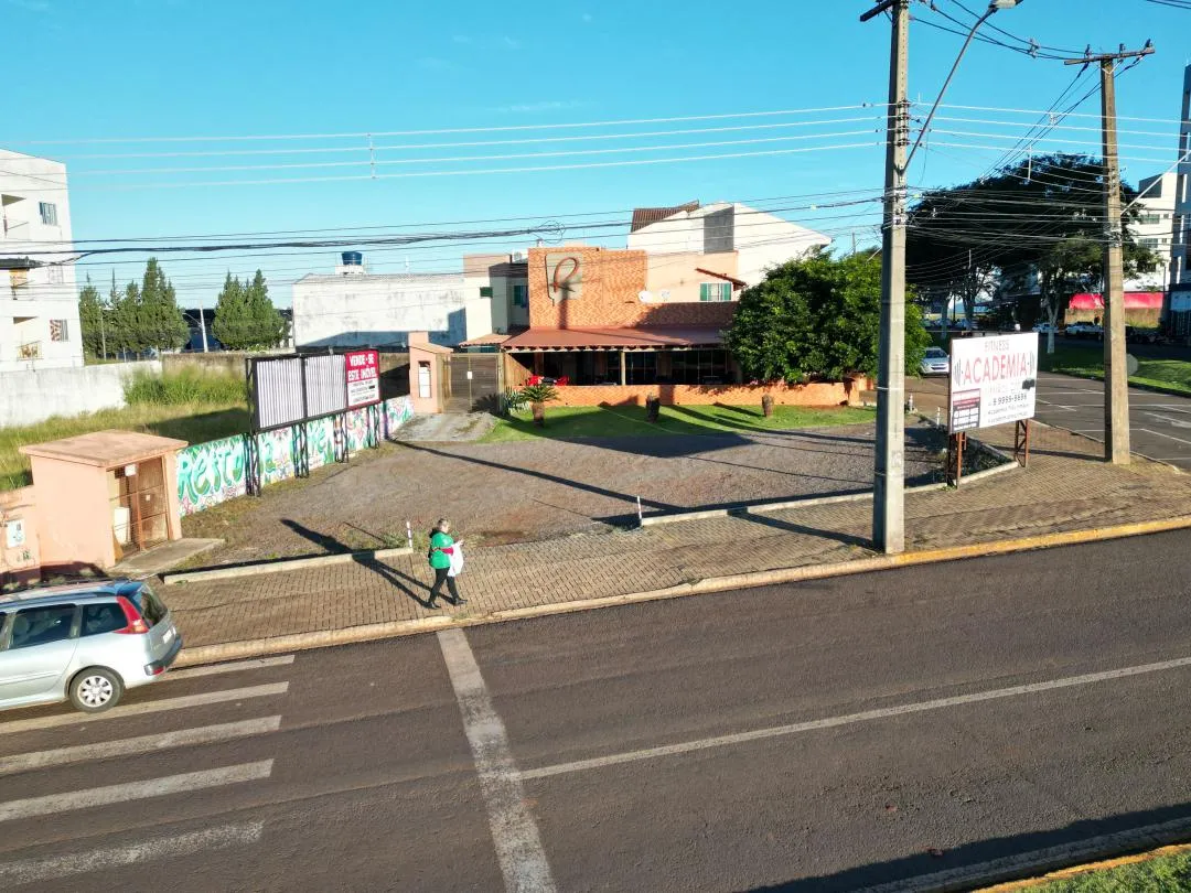 Imagem Terreno de esquina com sala comercial e apartamento, Bairro Fag, Cascavel - Venda