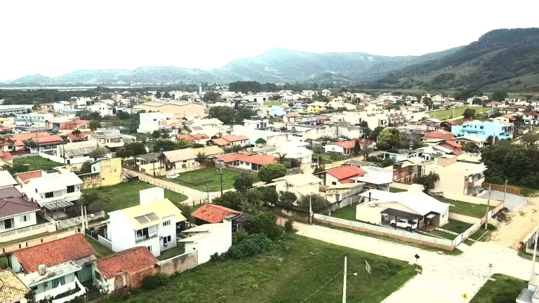 Imagem Terreno em Areias de Palhocinha, Garopaba-SC: Pronto para Construir sua Casa Ideal!