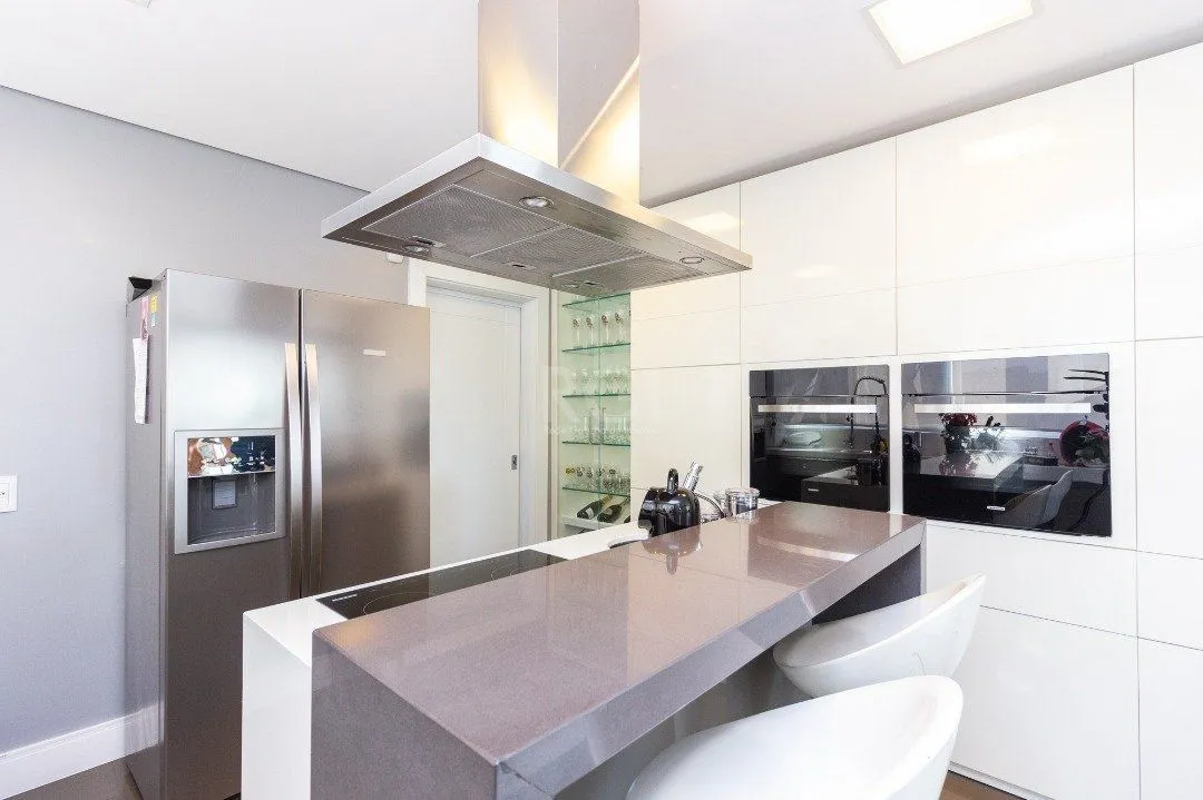 Imagem Casa para venda no condomínio Terra Ville com 3 dormitórios, sendo 3 suites e 4 vagas