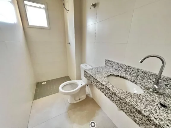 Imagem EXCELENTE OPORTUNIDADE! Apartamento no canto do forte com 2 dormitórios e suíte!