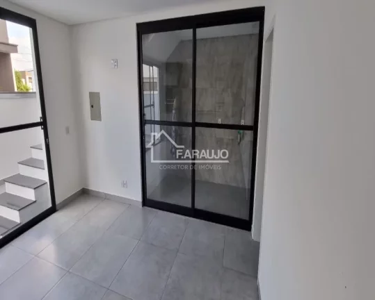 Imagem Casa em Condomínio à venda em Terras de São Francisco com 206m² 3 suítes, 4 vagas