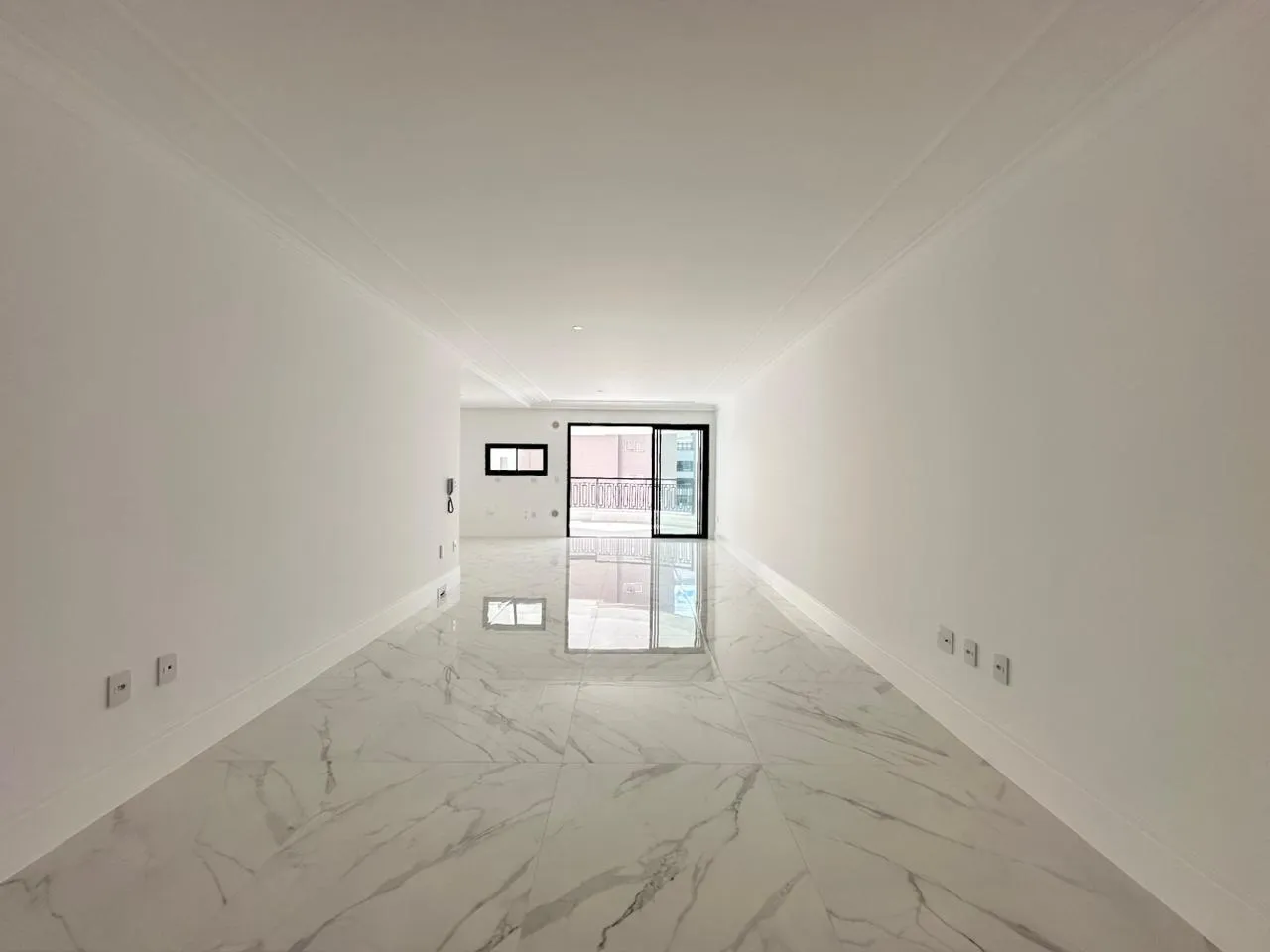 Imagem Apartamento à venda com 185m2 por R$ 3.300.000,00