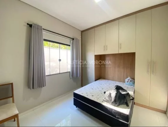 Imagem Casa a venda.