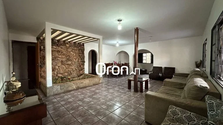 Casa à venda, 191 m² por R$ 710.000,00 - Santa Genoveva - Goiânia/GO