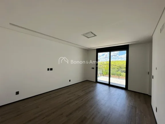 Imagem Linda e espaçosa casa com 413 m² de área construída. Imóvel recém construído, pronto para mor...