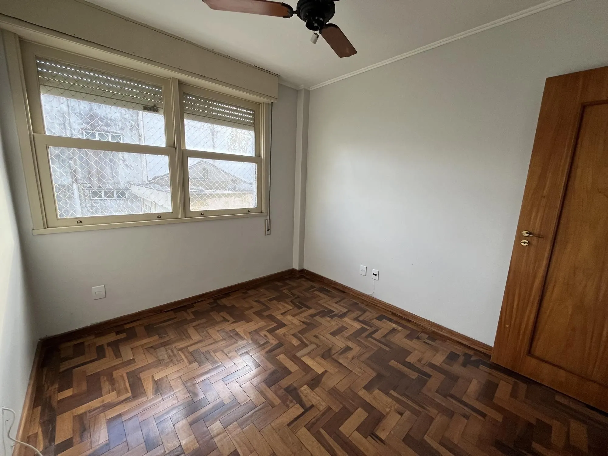 Imagem Apartamento de 2 quartos, opção 3º quarto ou gabinete e 1 vaga de garagem