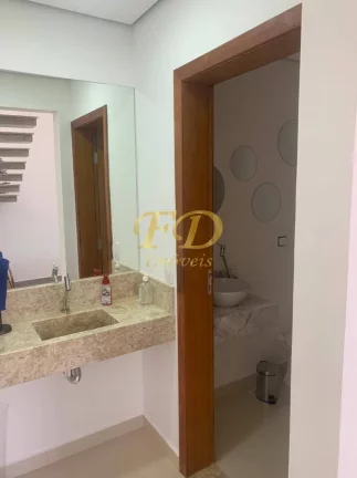 Imagem Aconchegante Casa em Condomínio Fechado.