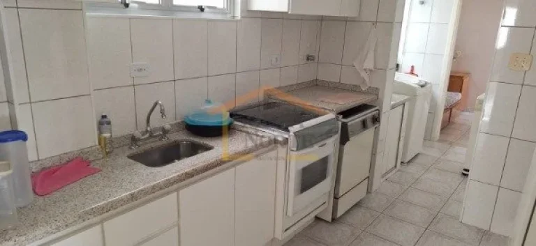Imagem Apartamento 80m², 2 dormitórios com armários embutidos, 2 banheiros, sendo 1 de serviço, cozinha...