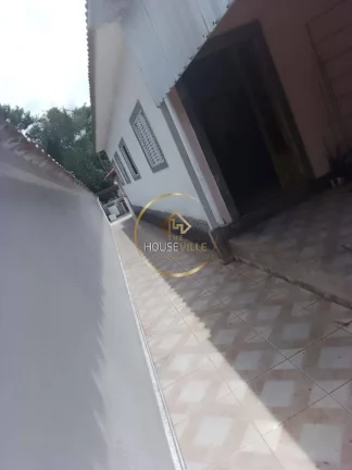 Imagem Casa 3 Dormitórios (1 suíte), 330 m2 em Heliodora Minas Gerais.
