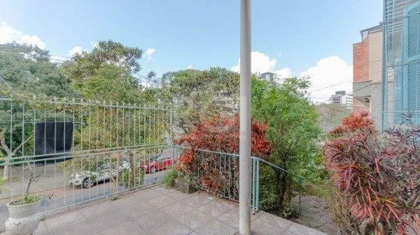 Imagem Casa de 3 dormitórios, 2 vagas - Petrópolis