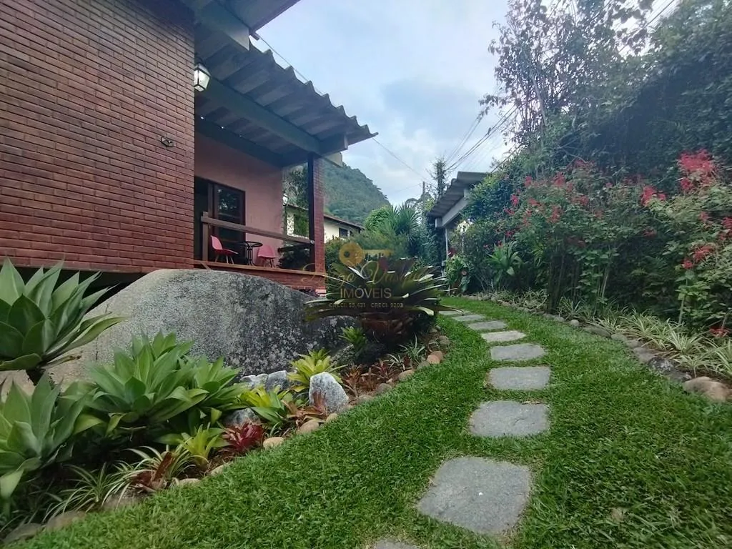 Imagem Casa em Condomínio para Venda em Teresópolis / RJ no bairro Granja Guarani